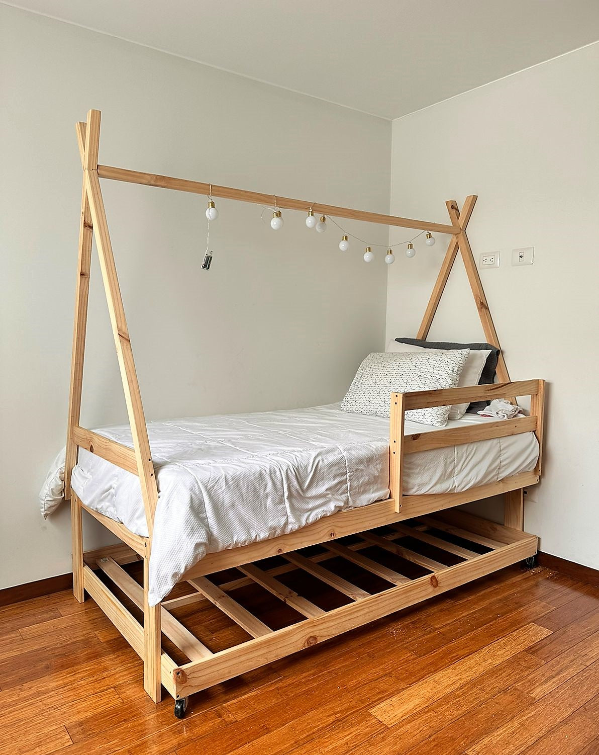 cama tipi gemela