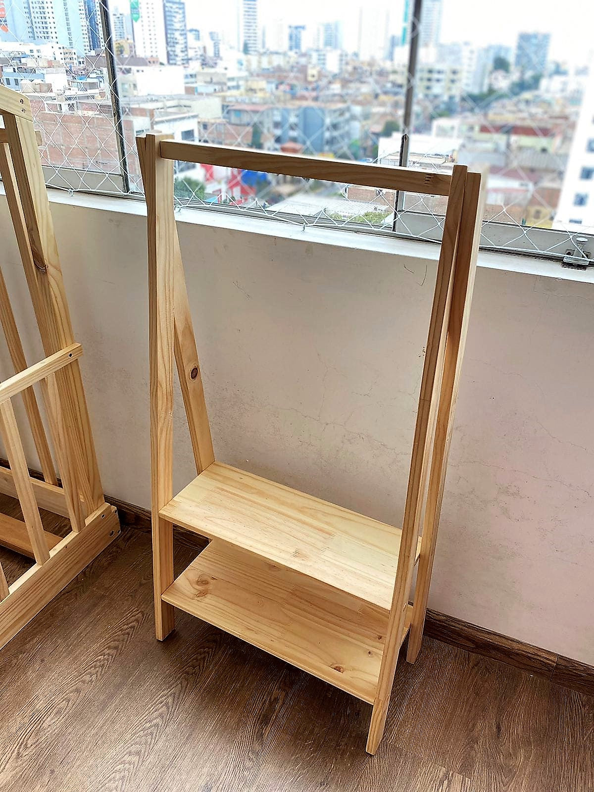 Ropero Montessori modelo "Luciana"