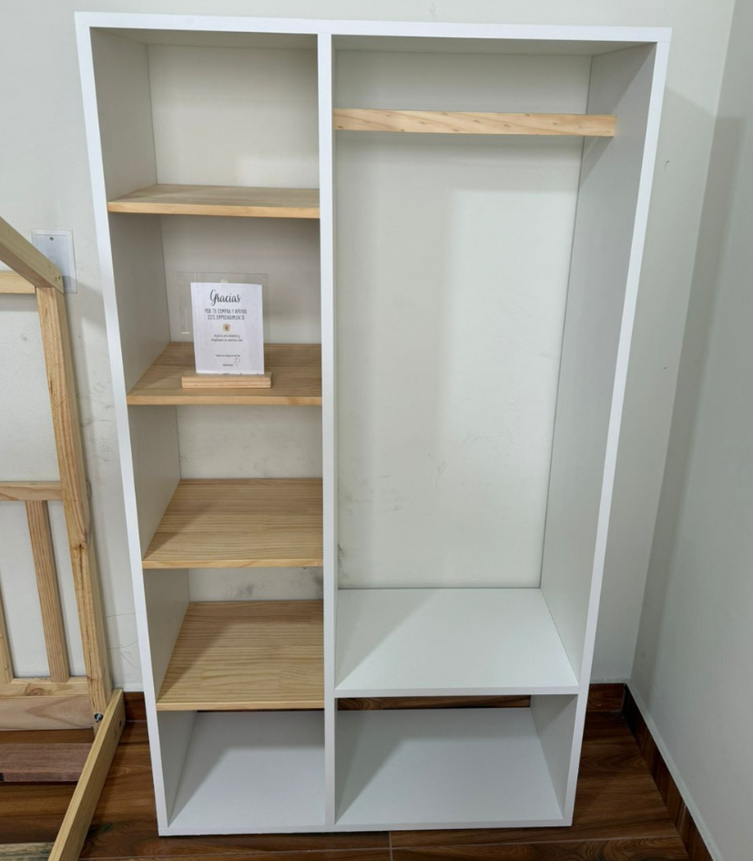 Ropero Montessori modelo "Johana"