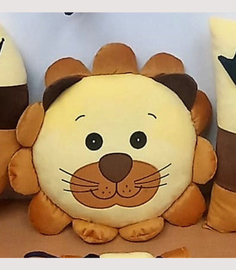 Cojín Leoncito hipoalergénico (personalizado a pedido)