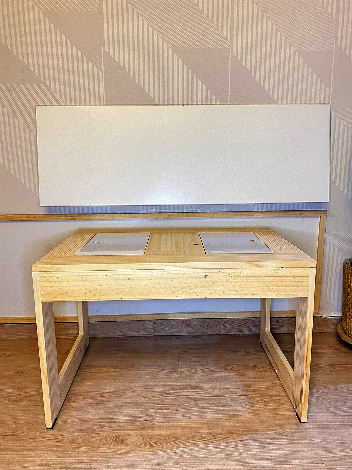 Mesa Sensorial en pino