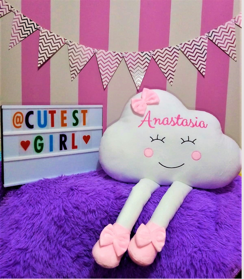 cojin nube con patitas