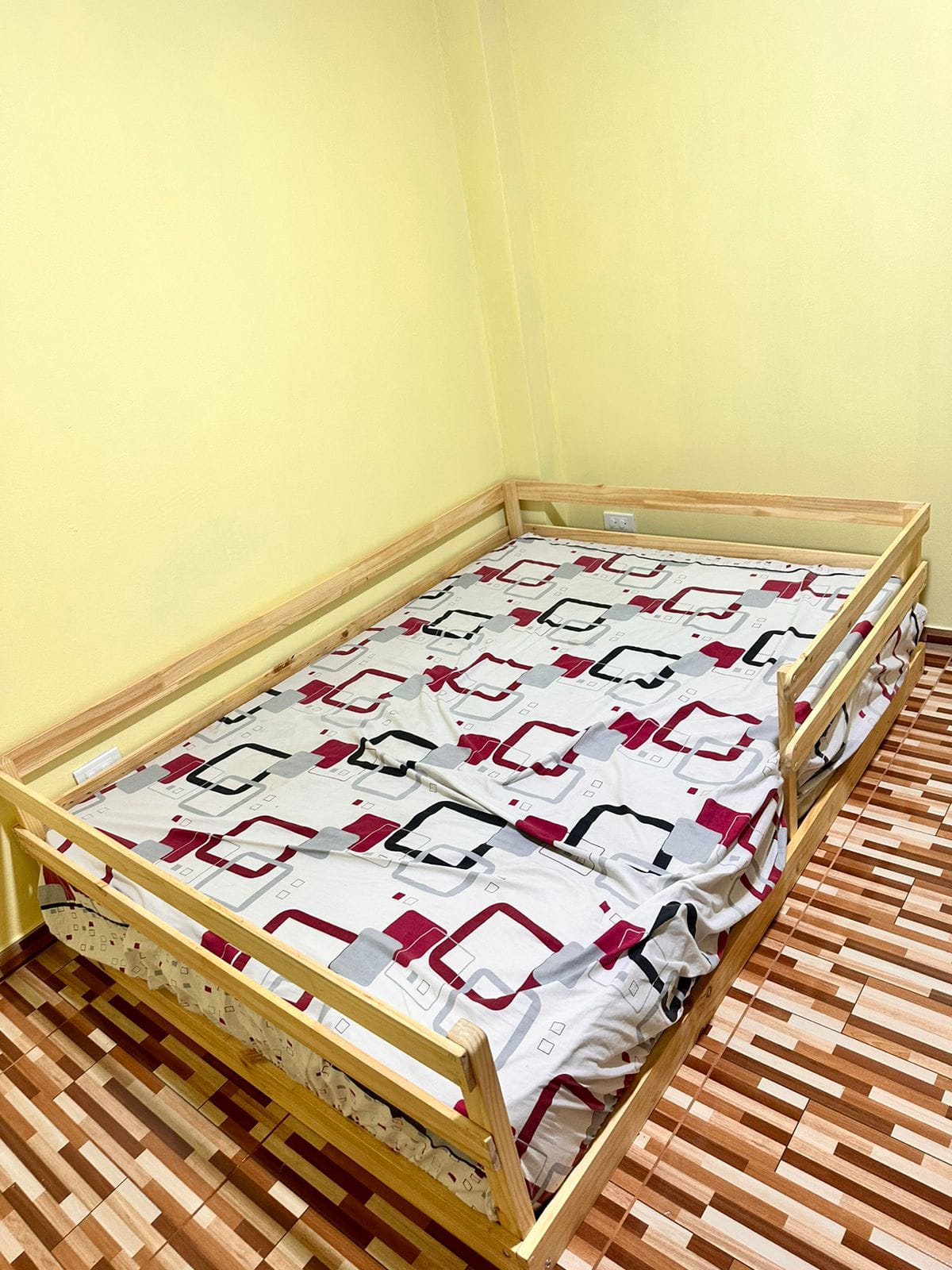 Cama Montessori Sofía Minimalista | Plaza y Media