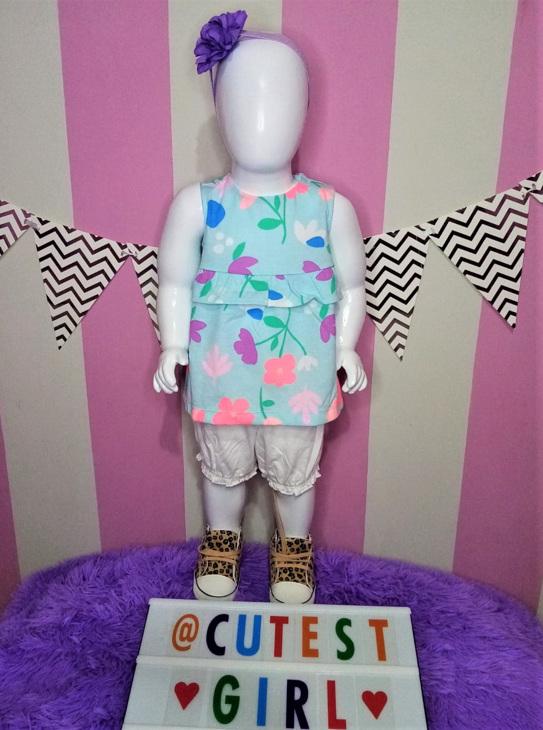 Conjunto de pantalón corto floral de 3 piezas, Talla 12M.