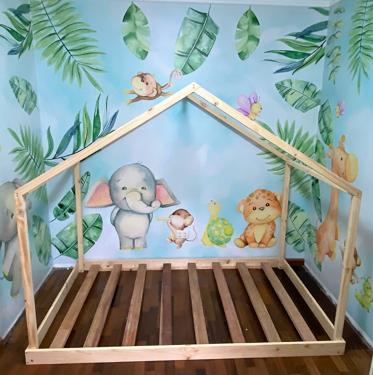 Cama Montessori Cute House en Madera | Plaza y Media