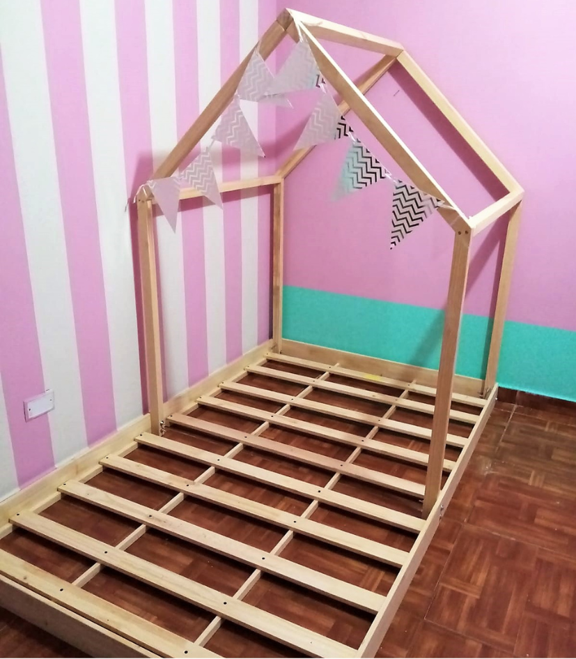 Cama Montessori casita con barandas Modelo Elvira plaza y media – Cutest  Girl