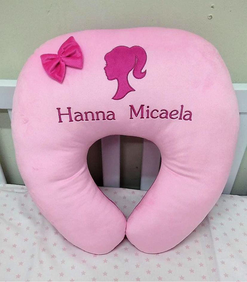 Almohada de lactancia "Barbie" Hipoalergénica (Personalizada a pedido)