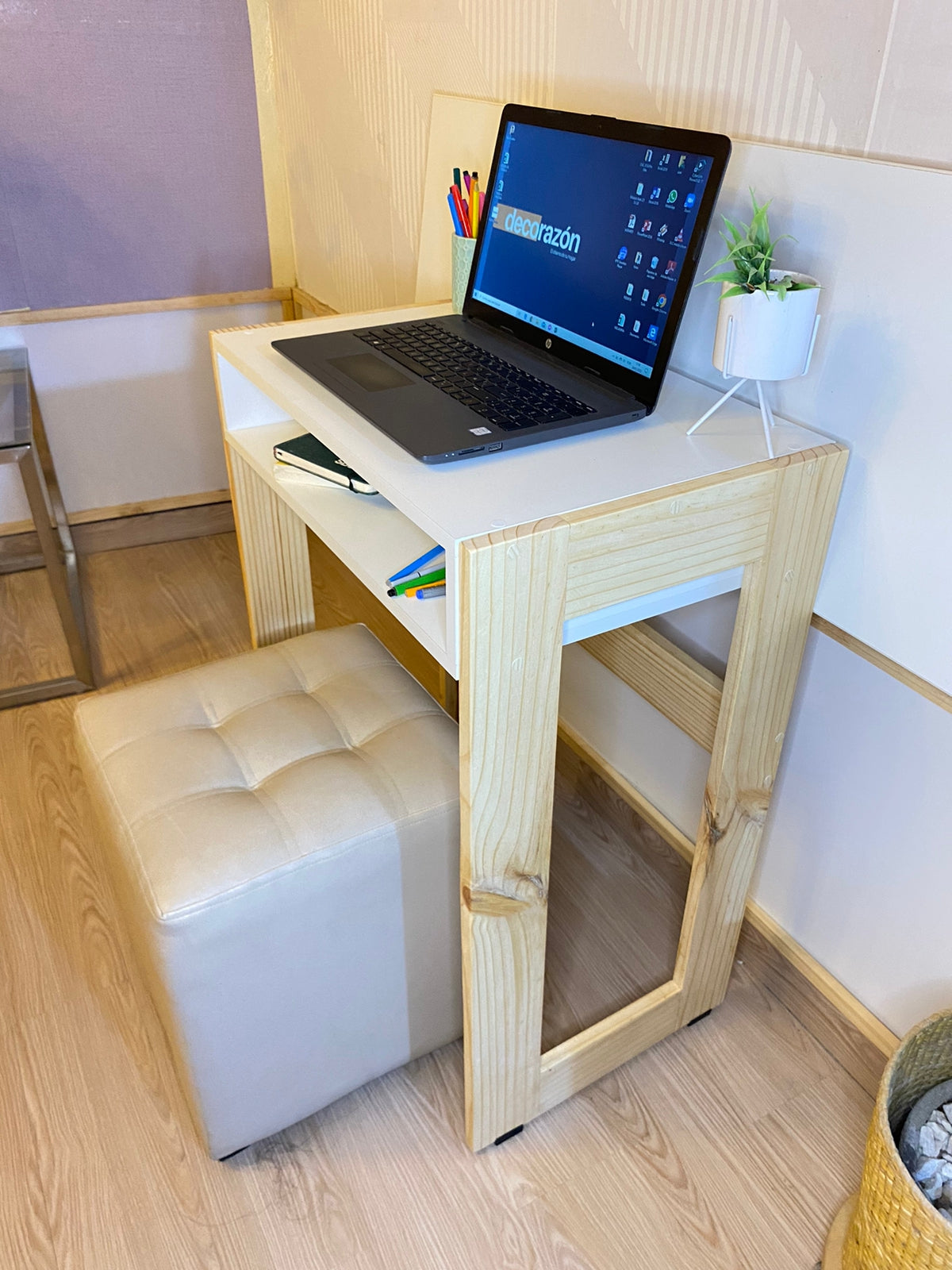 Escritorio Minimalista Mariana