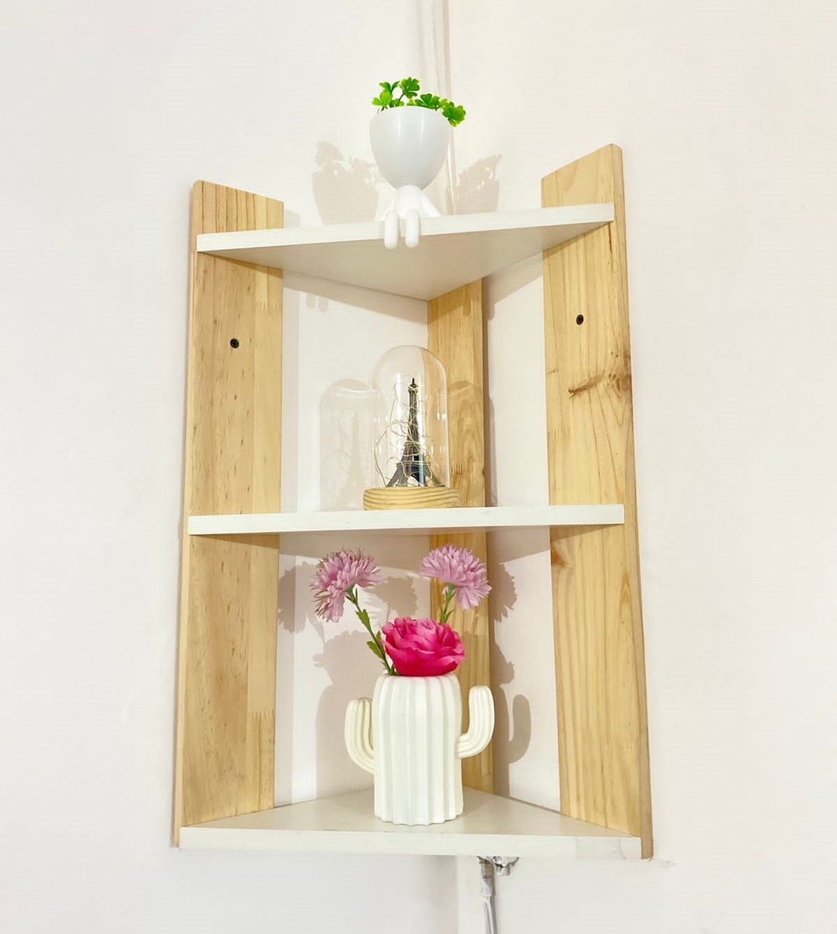 Esquinero Flotante "Ana"