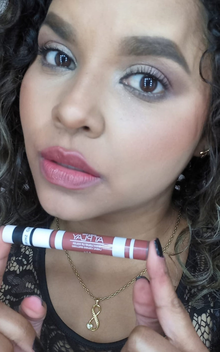 Labial Líquido Brilloso At Play Mary kay Lacquered Mauve