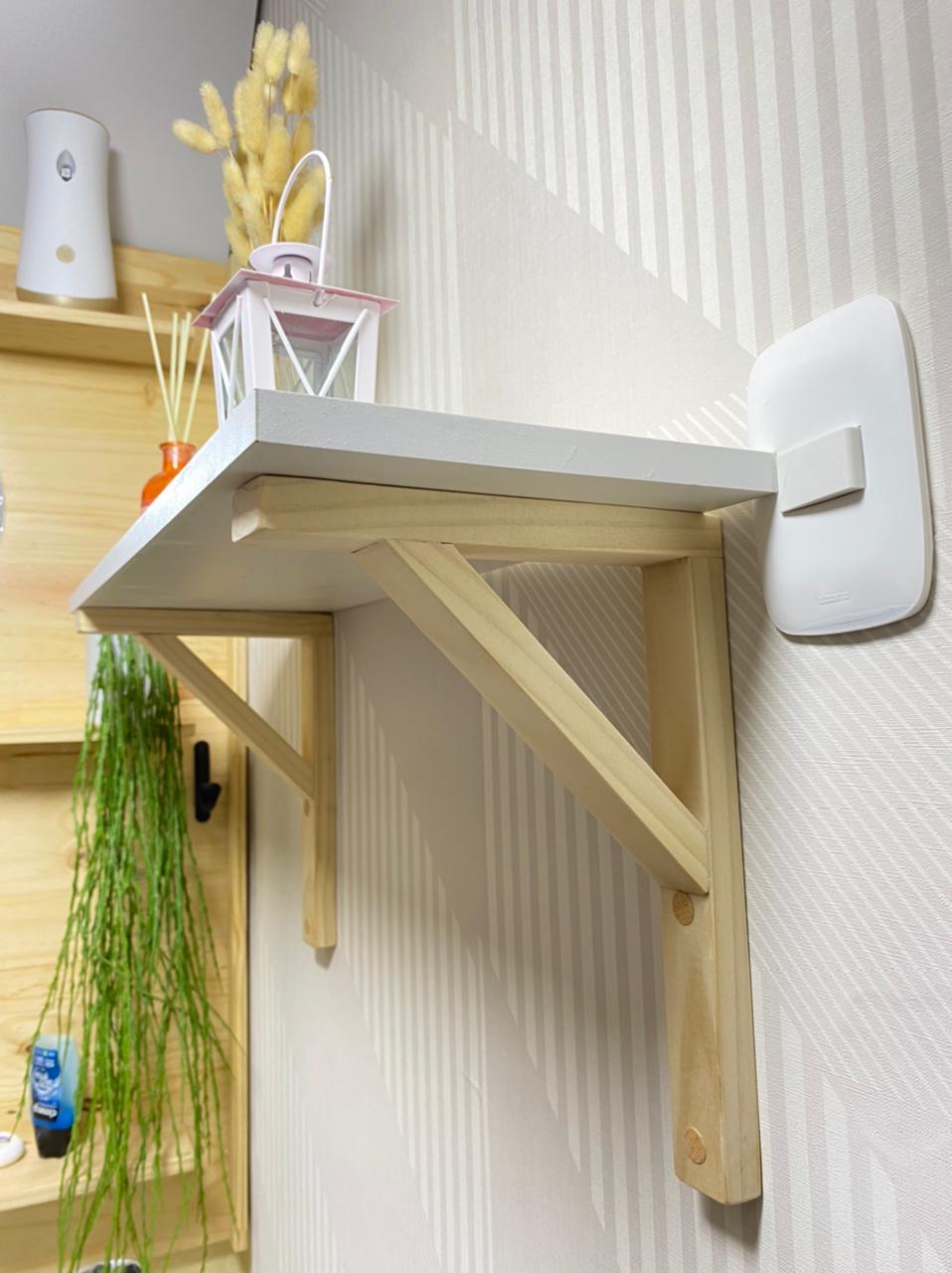 Repisa en pino y melamina "Glamour"