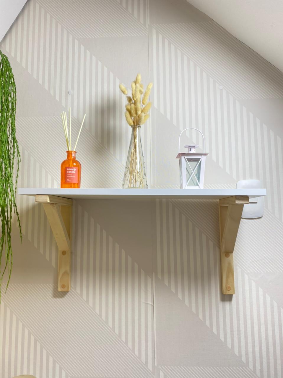 Repisa en pino y melamina "Glamour"