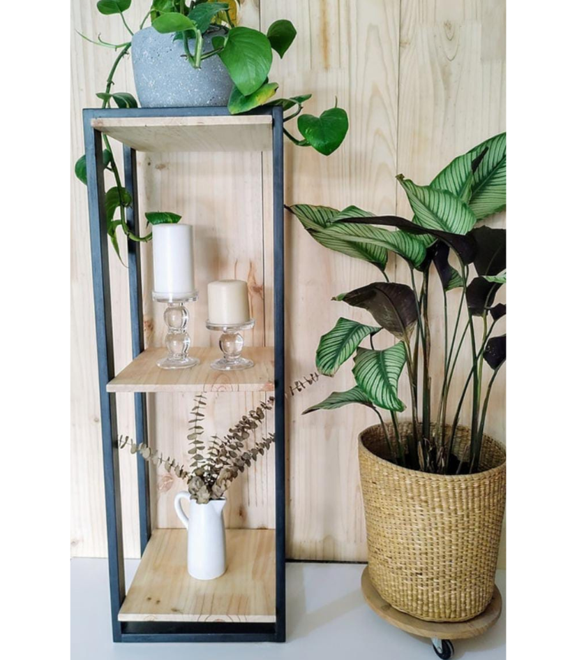 Estante porta macetas Margarita de madera de pino con diseño natural para organizar plantas en interiores o exteriores
