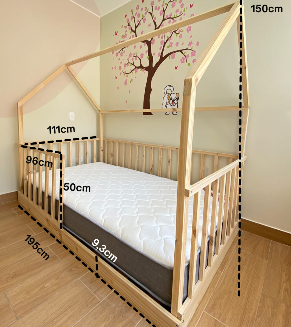 cama casa Montessori Nay en pino natural para niños a nivel del suelo